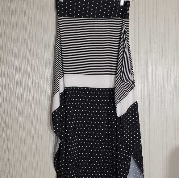 Milan Kiss Black/White Maxi Skirt, Sz L, Split sides and Attached Tie Belt - Picture 1 of 11